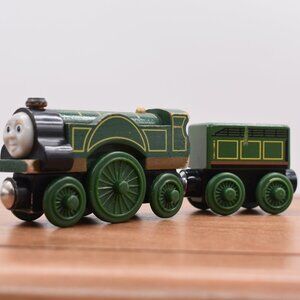 2003 Thomas the Train Emily Wooden Railway Tank Engine Tender Friends Magnetic